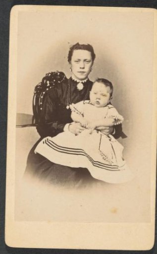 Portrait of an unknown woman with child from the Marmelstein family