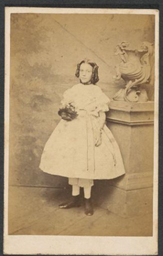 Portrait of an unknown girl from the Marmelstein family