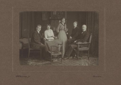 Portrait of a family in a domestic setting, probably related to the Marmelstein family