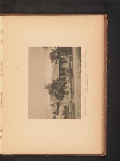 View of a society in Sisi
