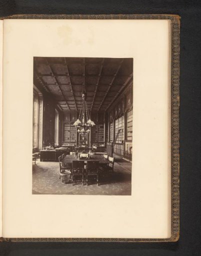 Interieur van de Peer's Library