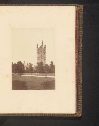 Gezicht op Victoria Tower