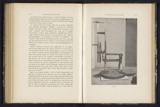 Chair setup for photographing criminals according to the Bertillon method