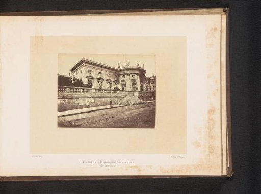 View of the Palais de la Légion d'Honneur in Paris after the fire by the Paris Commune