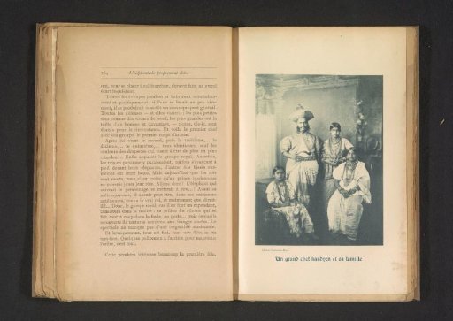 Portrait of an unknown leader from Kandy and his wife and two daughters