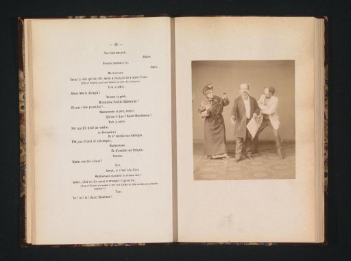 Scene from the play Tati l'perriqui with two men and a woman