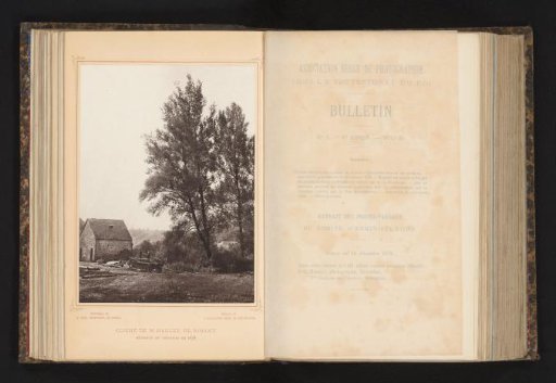 House and trees in the vicinity of Dinant