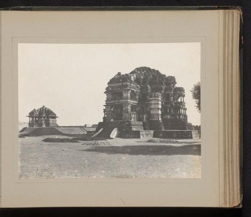View of the Sasbahu Temples