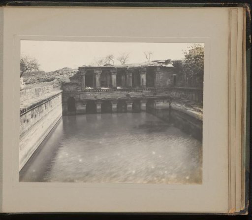Bathhouse Rani Tal at Gwalior