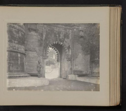Hindola Gate in Gwalior