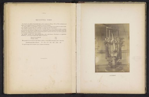 Telescope moving in azimuth in the observatory in Besançon