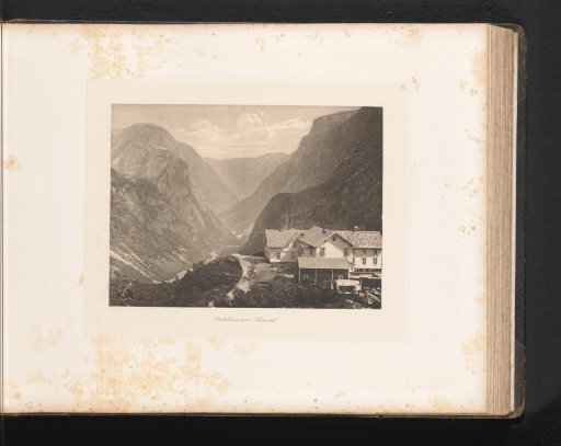 View of Stahlheim and Nærødalen
