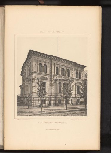 View of a Villa at Königin-Augustastrasse 43 in Berlin, Germany
