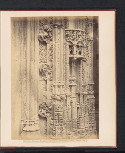 View of a detail of the entrance arch of the monastery of Batalha, Portugal