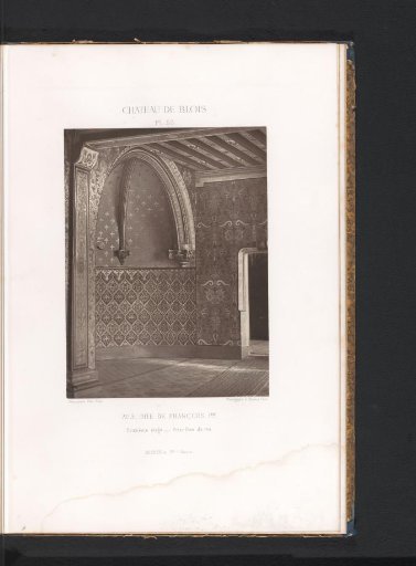 View of a section of the second floor of the Francis I wing of the Château de Blois
