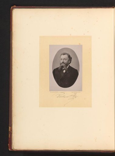 Portrait of Richard Hol
