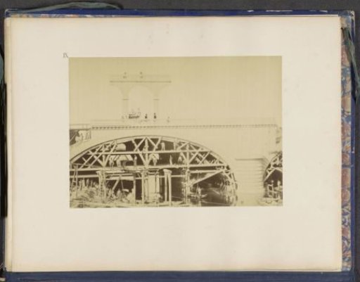 View of an arch of the Viaduc d'Auteuil over the Seine at Point-du-Jour