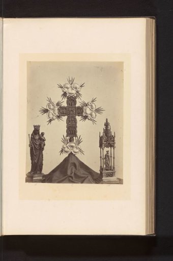 Cross and two wooden statues of the Virgin Mary, displayed at an exhibition of religious objects from the Middle Ages and Renaissance in 1864 in Mechelen