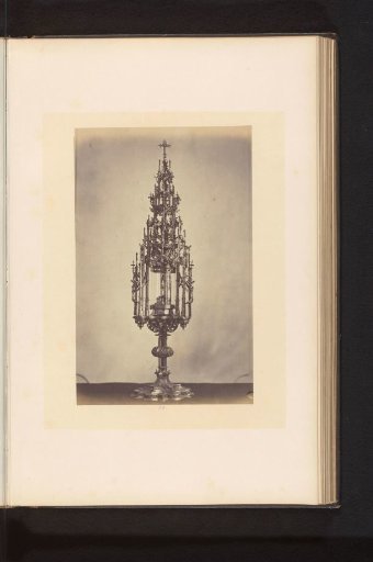 Gilded monstrance from the Sint-Jakobskerk in Leuven, displayed at an exhibition of religious objects from the Middle Ages and Renaissance in 1864 in Mechelen