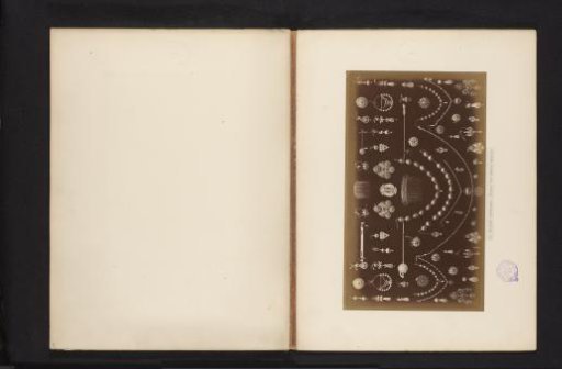 Jewellery from the region of Naples and Magna Graecia