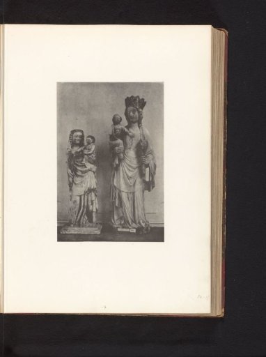 Alabaster sculpture and a marble sculpture of Mary with Child, displayed at an exhibition of religious objects from the Middle Ages and Renaissance in 1864 in Mechelen