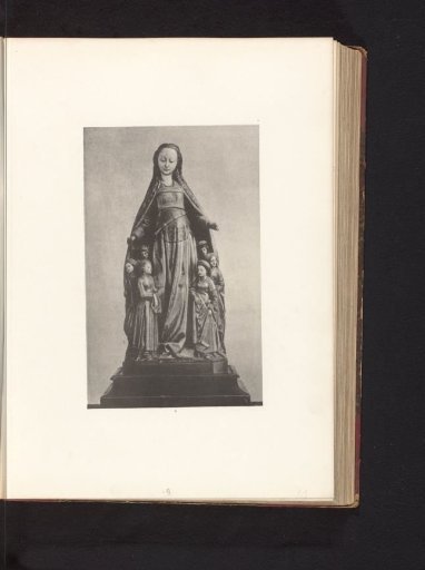 Colored oak sculpture of Mary hiding monks and nuns under her mantle, displayed at an exhibition of religious objects from the Middle Ages and Renaissance in 1864 in Mechelen