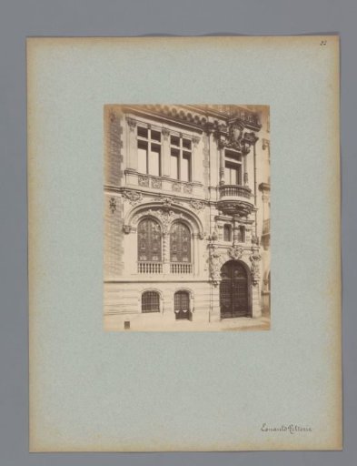Facade of a residence in Paris