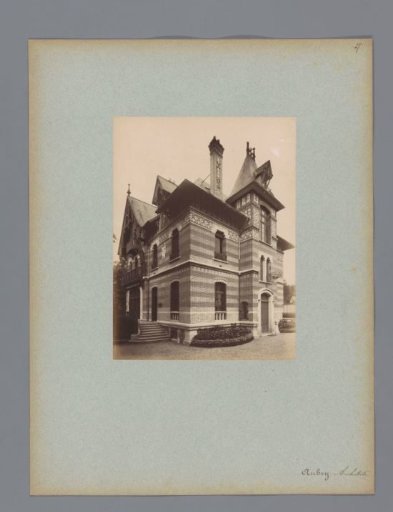 Villa in Paris, designed by Gaston Aubry