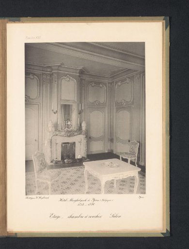 Sitting area of a bedroom on the first floor of Hotel Merghelynck in Ypres, Belgium