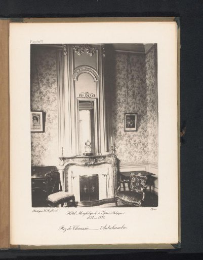 Fireplace in the front room on the ground floor of Hotel Merghelynck in Ypres, Belgium