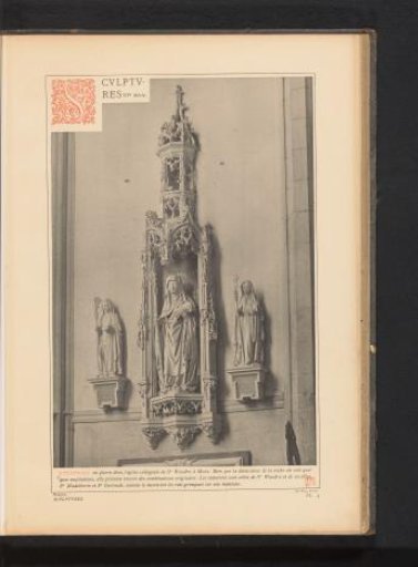 Sculptures in St. Waltrude's Church in Bergen