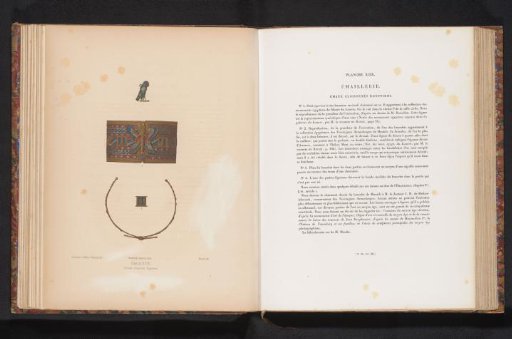 Reproduction of a design with four Egyptian jewelry pieces