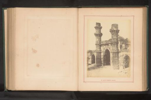 View of the Achut Bibi Mosque in Ahmedabad