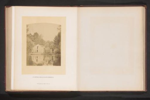 Ship mill at Bonneuil-sur-Marne