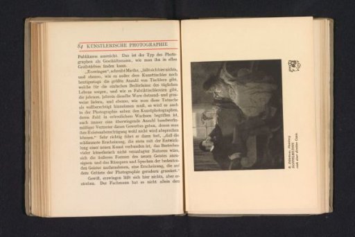 Photographic reproduction of a photograph by Rudolf Dührkoop, depicting a man and a woman in conversation