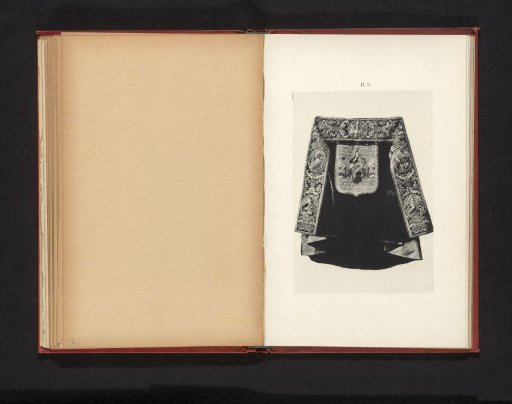 Chasuble with an image of the Madonna