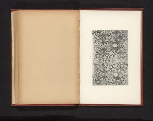 Lace with floral motifs