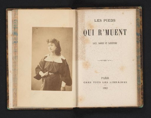 Portrait of an unknown female artist