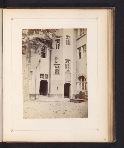 Exterior of the house Zum Humbrecht in Mainz