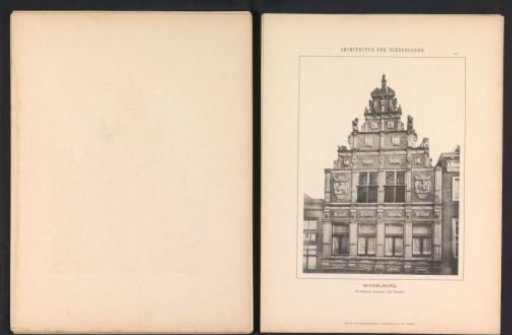 View of the facade of house De Zon on the Lange Delft in Middelburg