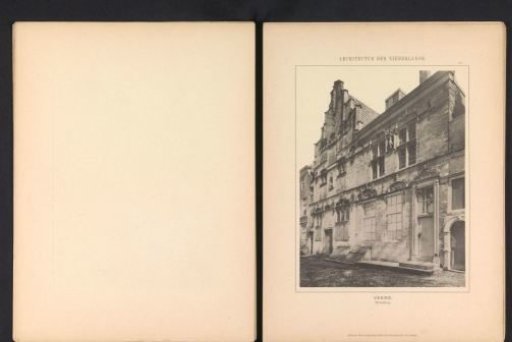 View of the facade of a building at Kaai 25 in Veere