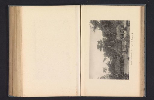 Houses in a Banza village near Bogolo