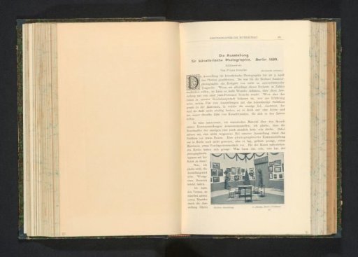 Arrangement in an exhibition