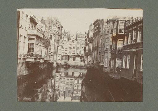 View of the Steigersgracht towards the Toesteiger in Rotterdam