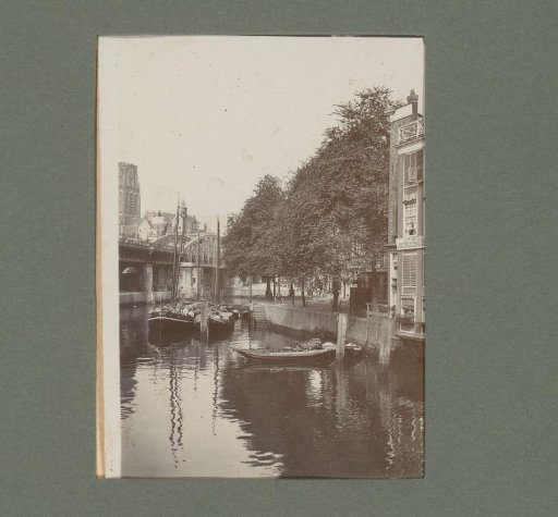 View of the Toerijtuin towards the Binnenrotte in Rotterdam