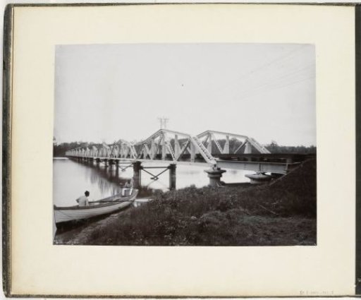 Spoorbrug in Belawan, Sumatra (Eisenbahnbrücke in S. Belawan)