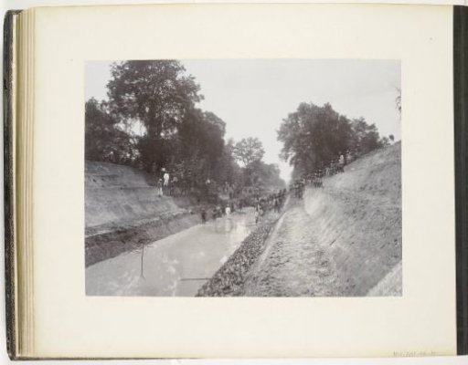Digging of the Paja-Bakong Canal, Sumatra (Canal Paya Bakon)