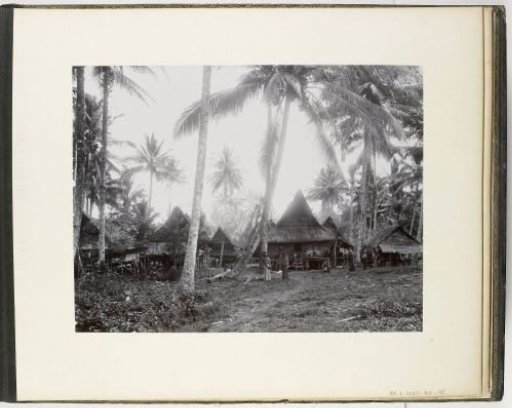 View of Battak Kampong Poeloe Hawar, Sumatra (Battak Kampong Poeloe Hawar)