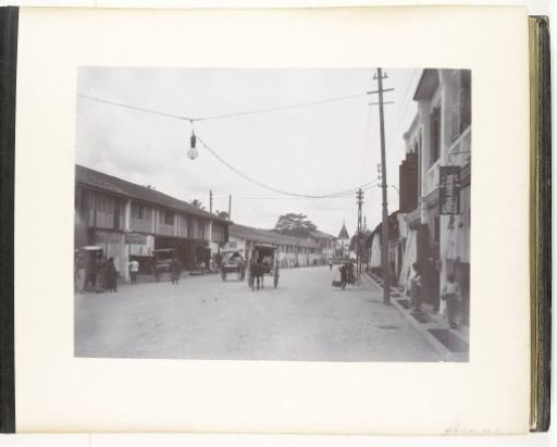 View of Kesawanstraat in Medan, Sumatra (Kesawanstrasse seen from the south)