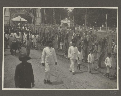 Procession at the jubilee of the Sultan of Langkat